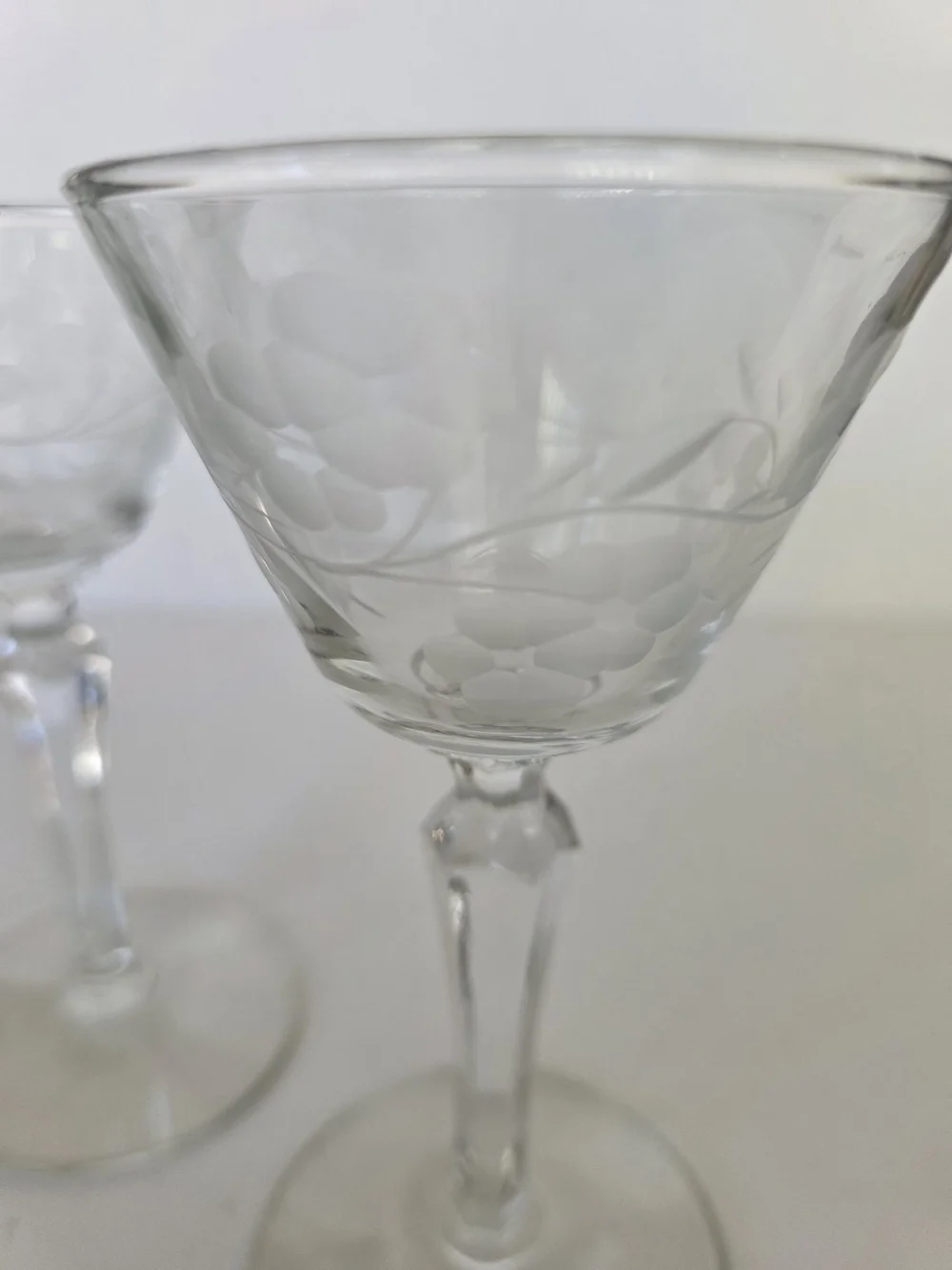 Vintage Libbey 2 Clear Etched Floral Stemmed Wine Glasses